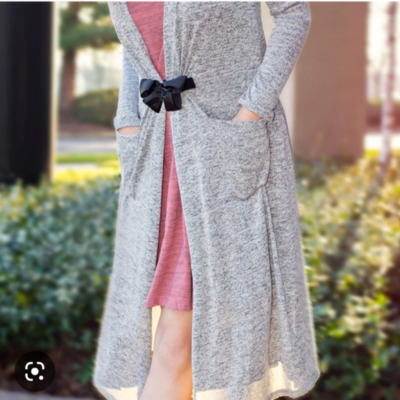 2 🤎 Tan 🎀 bow fit clips by poppy clips - Picture 2 of 5